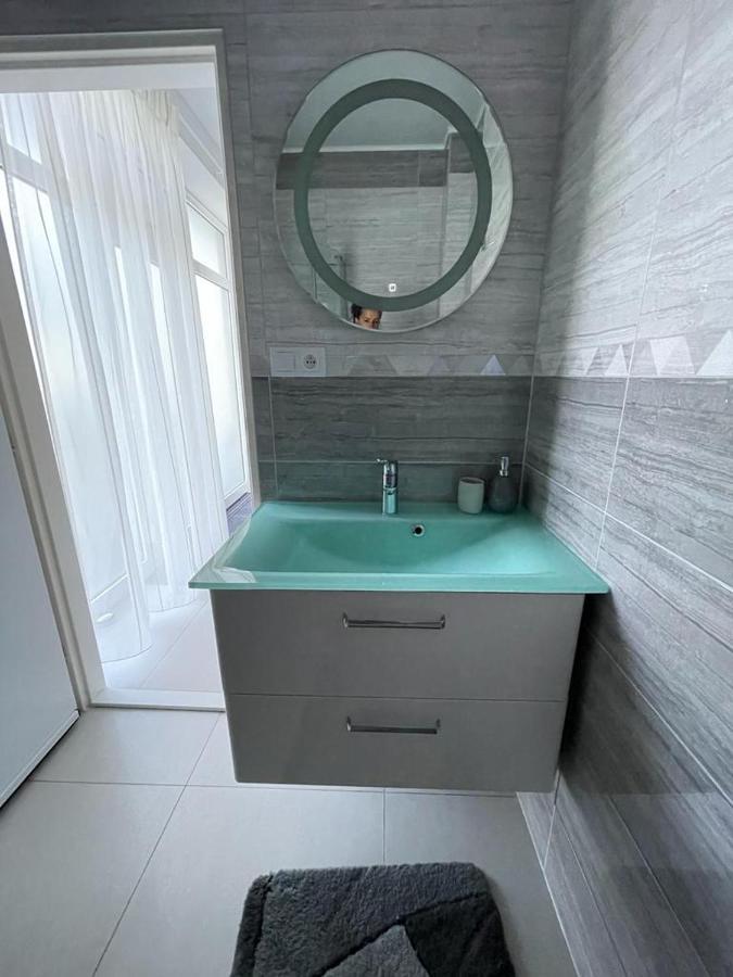 Apartman Lodenica Piest'any Luaran gambar