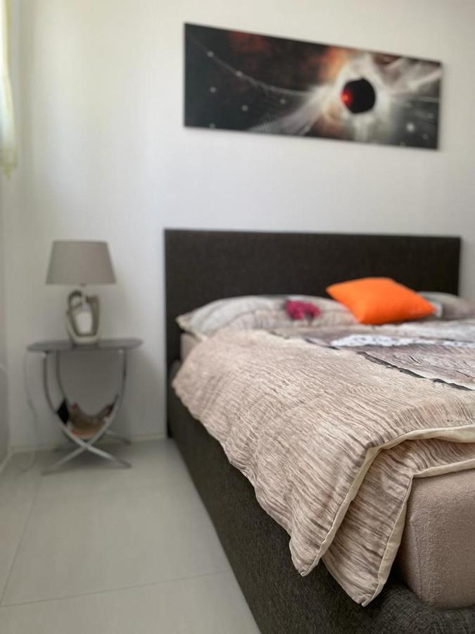 Apartman Lodenica Piest'any Luaran gambar