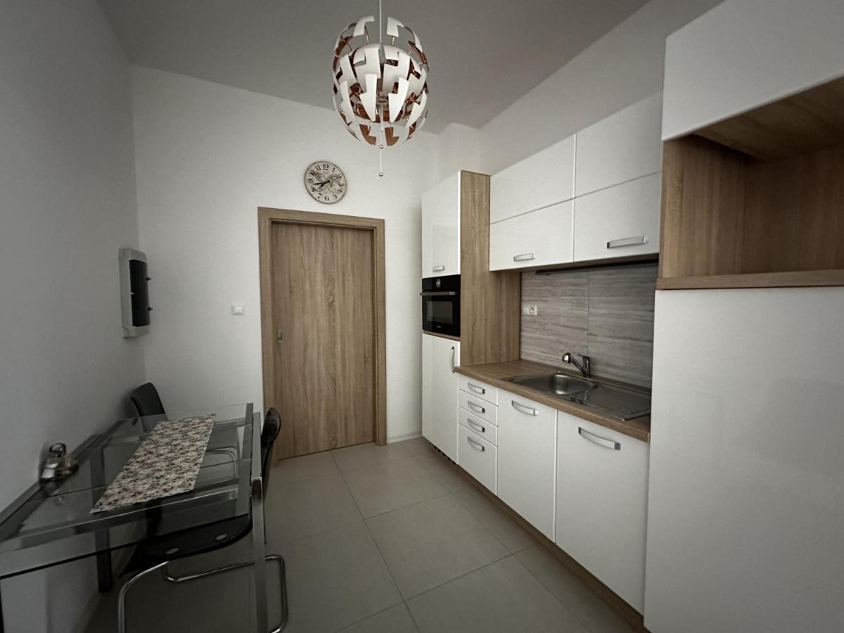 Apartman Lodenica Piest'any Luaran gambar